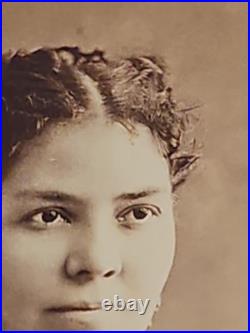 1877 CDV Photo Ethnic Beautiful Woman Black Well Dressed Cameo Black Americana