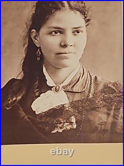 1877 CDV Photo Ethnic Beautiful Woman Black Well Dressed Cameo Black Americana