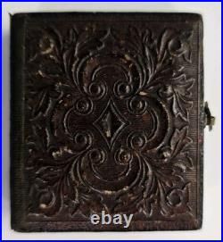 Antique 1/16 Full Case Tintype Photo Handsome African American Black Man Hat Tie