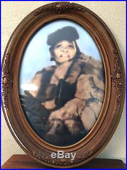 Antique Oval Victorian Picture Frame Gesso Convex Glass African American Lady