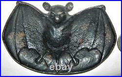 Antique Primitive Bradley Hubbard Cast Iron Winged Bat Card Key Coin Art Tray Us