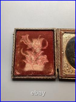 Antique Vintage Civil War Era Image Daguerreotype Gold Filled Case Photo Frame