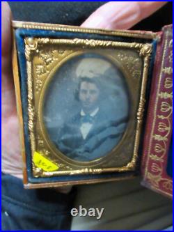 Black Lacquer Embedded MOP Paper Mache Painted Dect'n Double Daguerreotype Case