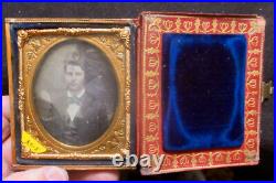 Black Lacquer Embedded MOP Paper Mache Painted Dect'n Double Daguerreotype Case