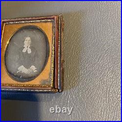 Daguerreotype/Dag photo Gorgeous Sexy Young Woman 1800's