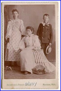 Family With American Flags, Patriotic Antique Cabinet Card Pgoto