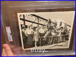 Jesse Owens Boarding Manhatten to 1936 Olympics Germany Type 1 PSA Press Photo