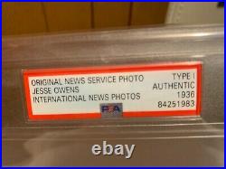 Jesse Owens Boarding Manhatten to 1936 Olympics Germany Type 1 PSA Press Photo