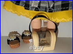 Madame Alexander 8 DAISIES AND BEES 45845 Rare & Retired Box Tag & Bee Keeper