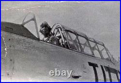 ORIGINAL WW2 U. S. ARMY AIR CORPS TUSKEGEE AIRMEN PILOT with PLANE PHOTO c1943