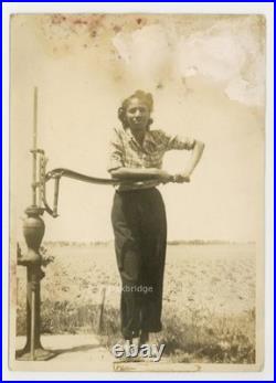 Rugged African American Girl 1940 Sexy Black Country Farm Hand Pump Photo J14552