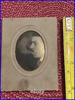VTG. Vintage And RARE. Rubbing Moving old Photography. Collectible