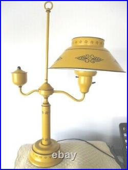 Vintage Mid Century Americana Mustard Yellow Tole Table Desk Library Lamp