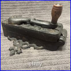 Vtg Universal Dazey Americana Cast Iron Can Opener Wall Mount Antique Wood Handl