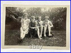 WA Photograph Cute Group 4 Kids Children Boy Girls Rascals 1940's In A Wagon