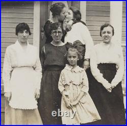 Women Kissing Hudson NY Photo c1918 Vintage Original Snapshot Girl Kiss E405